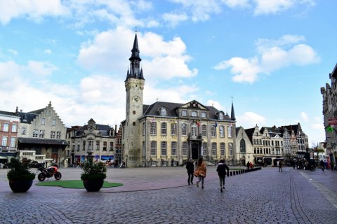 Stadhuis en Grote Markt small