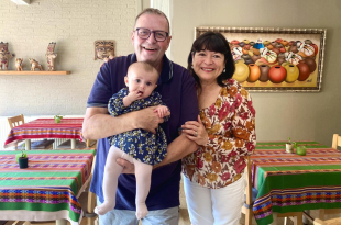 Gino, Rossina en hun kleindochter Eva in Poco Loco. Foto: JID