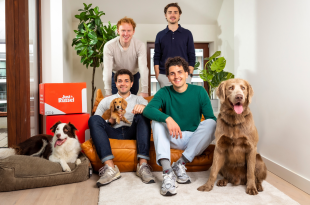 Louis Mortreu, Victor Mortreu, Cyriel Van Steen en Renaat Waeles van Just Russel.