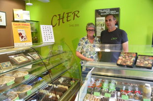 Christine en Erik vieren binnenkort de dertigste verjaardag van Cher. Foto: svov
