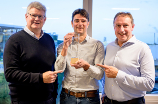 delaware_Data Maturity Award_Thierry Bruyneel (delaware) Stijn Lioen (Unilin) Luc Burgelman (Madison.Partners)