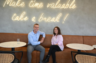 Sander Swyzen en Valerie Tyropoulus van Protime. Foto Protime