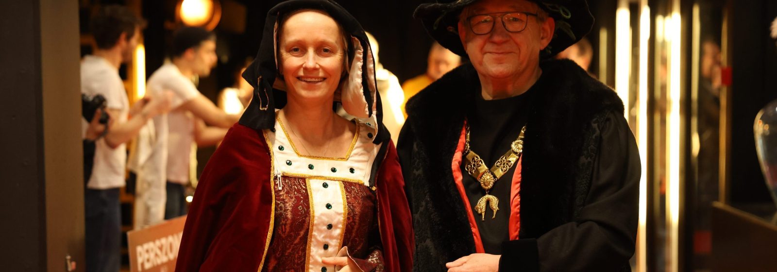 Maximiliaan van Oostenrijk en Maria van Bourgondië maken hun opwachting