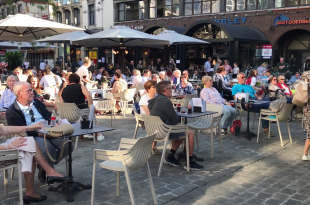 MIL Terrastafels op grote markt Hasselt