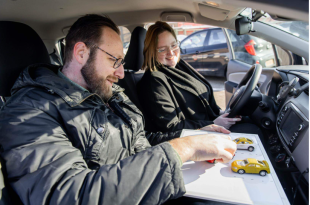 Kanszoekende jongeren halen rijbewijs met 2GO