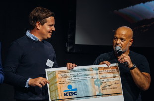 Bedrijvenpark Malle organiseert succesvol jaarevent met Bart Verhaeghe.