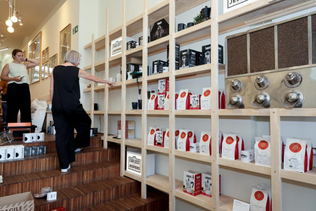 Jespers krijgt ook een eigen winkeltje in de koffiebar