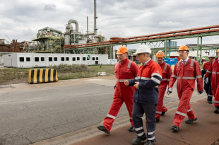 Minister Bihet bezoekt Nyrstar in Balen