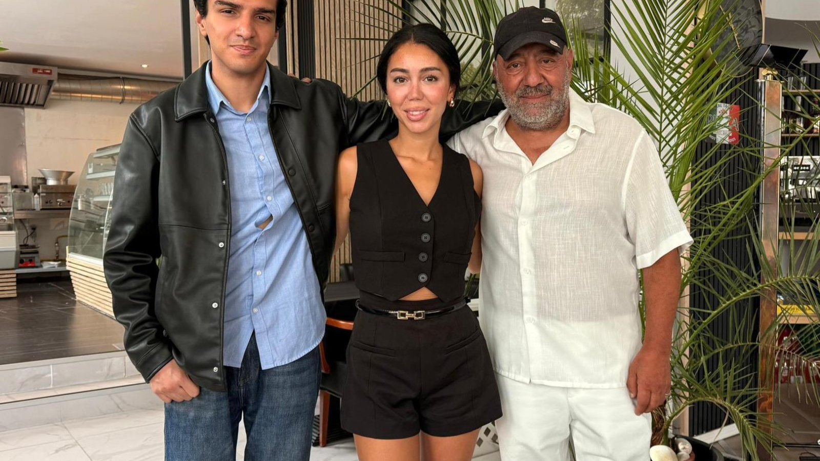 Hazan, Tugce en Zeki Topal