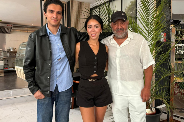 Hazan, Tugce en Zeki Topal
