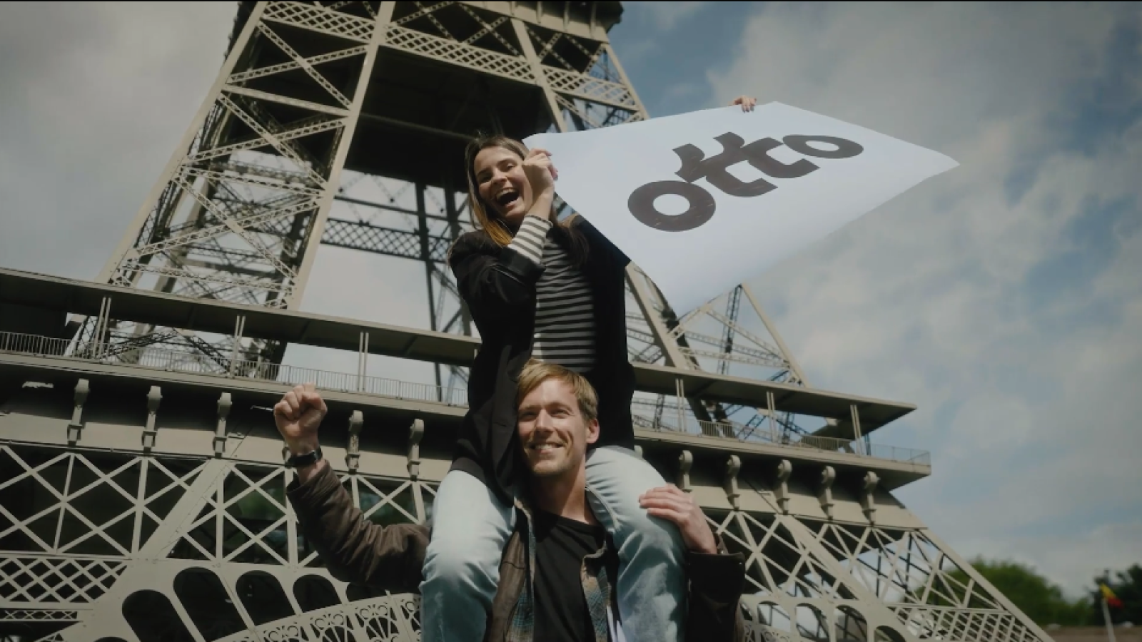 Otto at Eiffel Tower