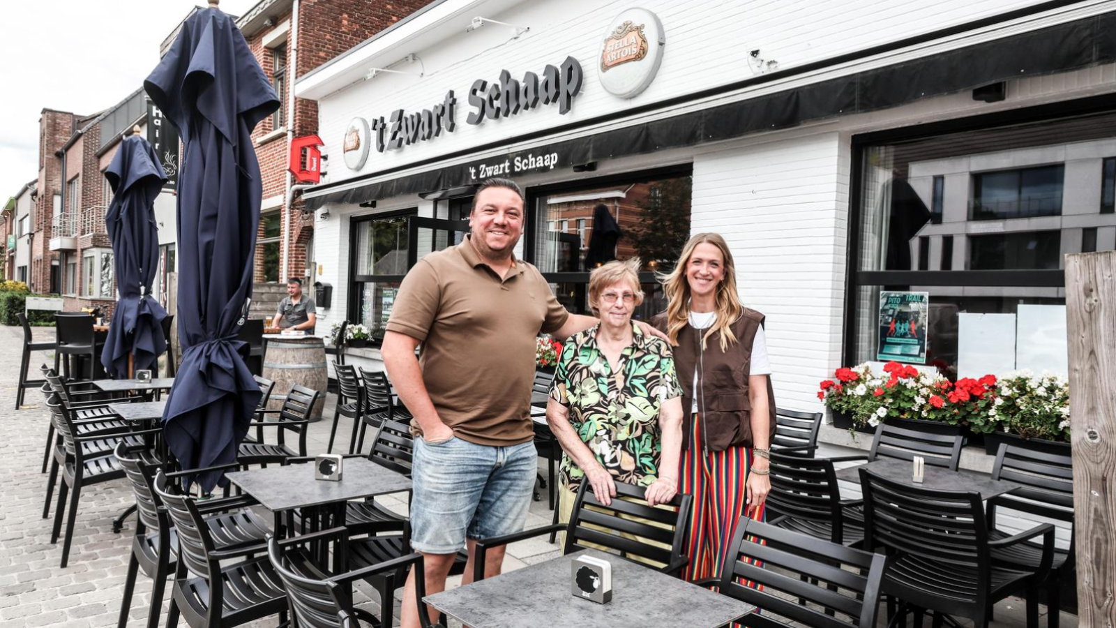 t zwart schaap Stabroek