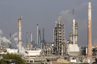 ExxonMobil bekijkt mogelijke verkoop van Belgische fabrieken