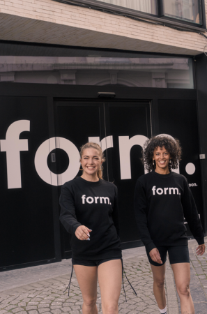 Reformer pilates- en barrecoach Marie-Laure en Nicola van form