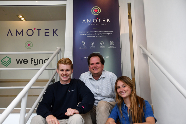 Sam Haladyn, Filip Smet(CEO AMOTEK) en Charlotte Hargreaves(AMOTEK).
