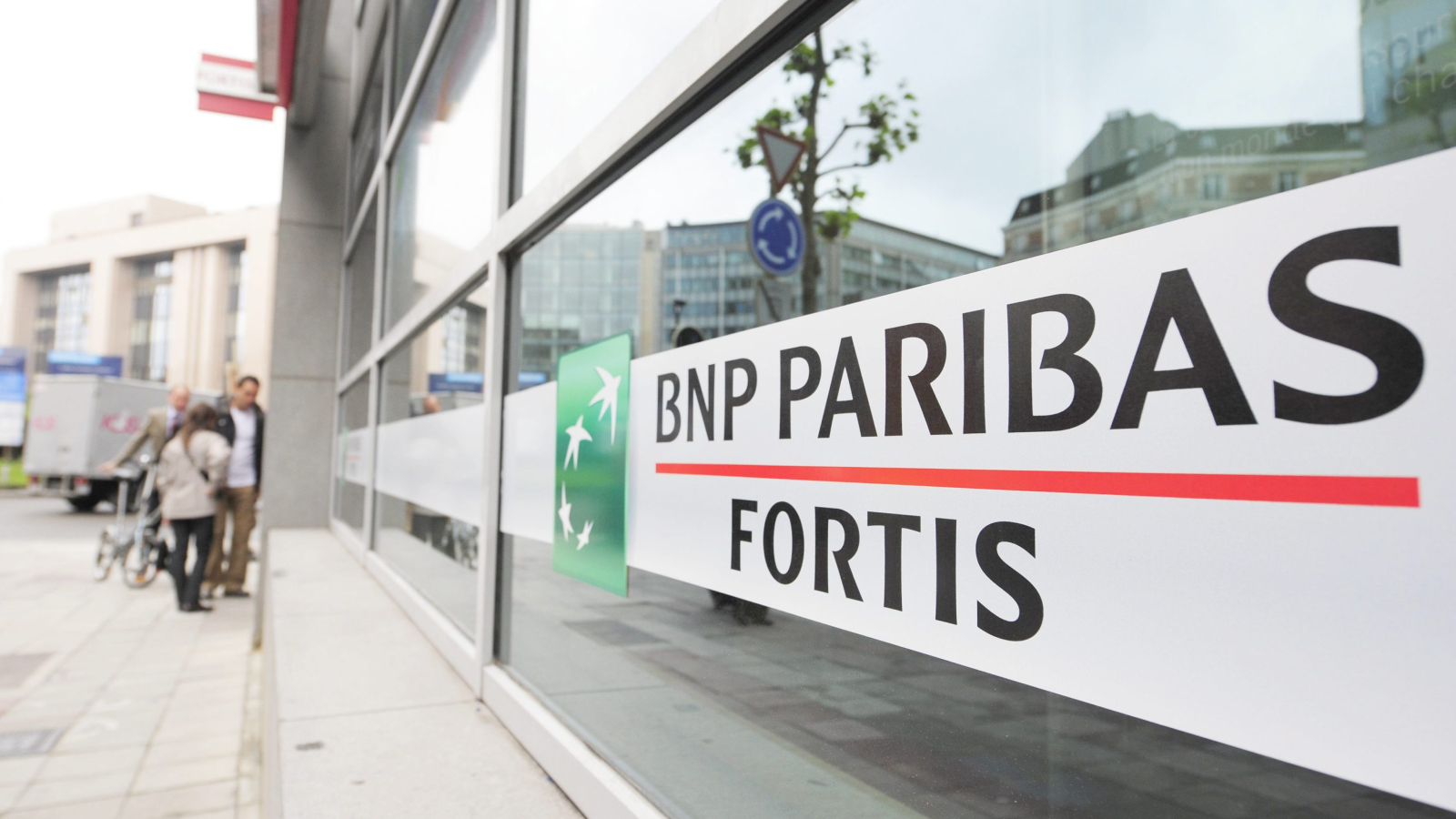 BELGIUM ILLUSTRATIONS BNP PARIBAS FORTIS NEW LOGO