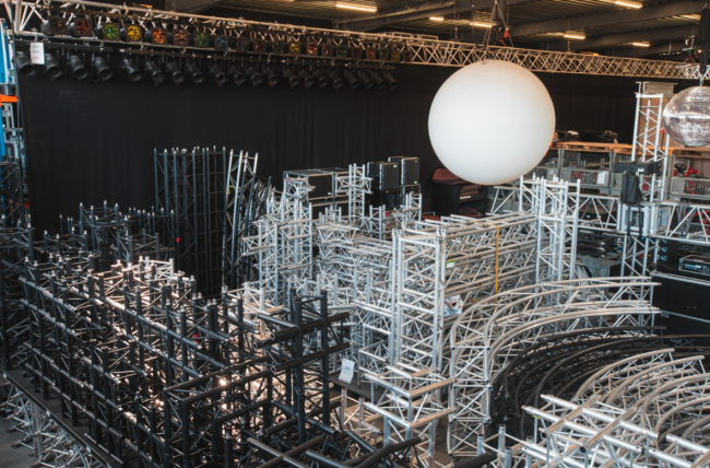 AED Group tweedehandsverkoop