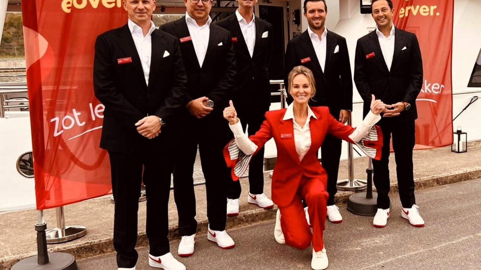 Sauzenproducent Manna viert negentigste verjaardag samen met internationale klanten en buren