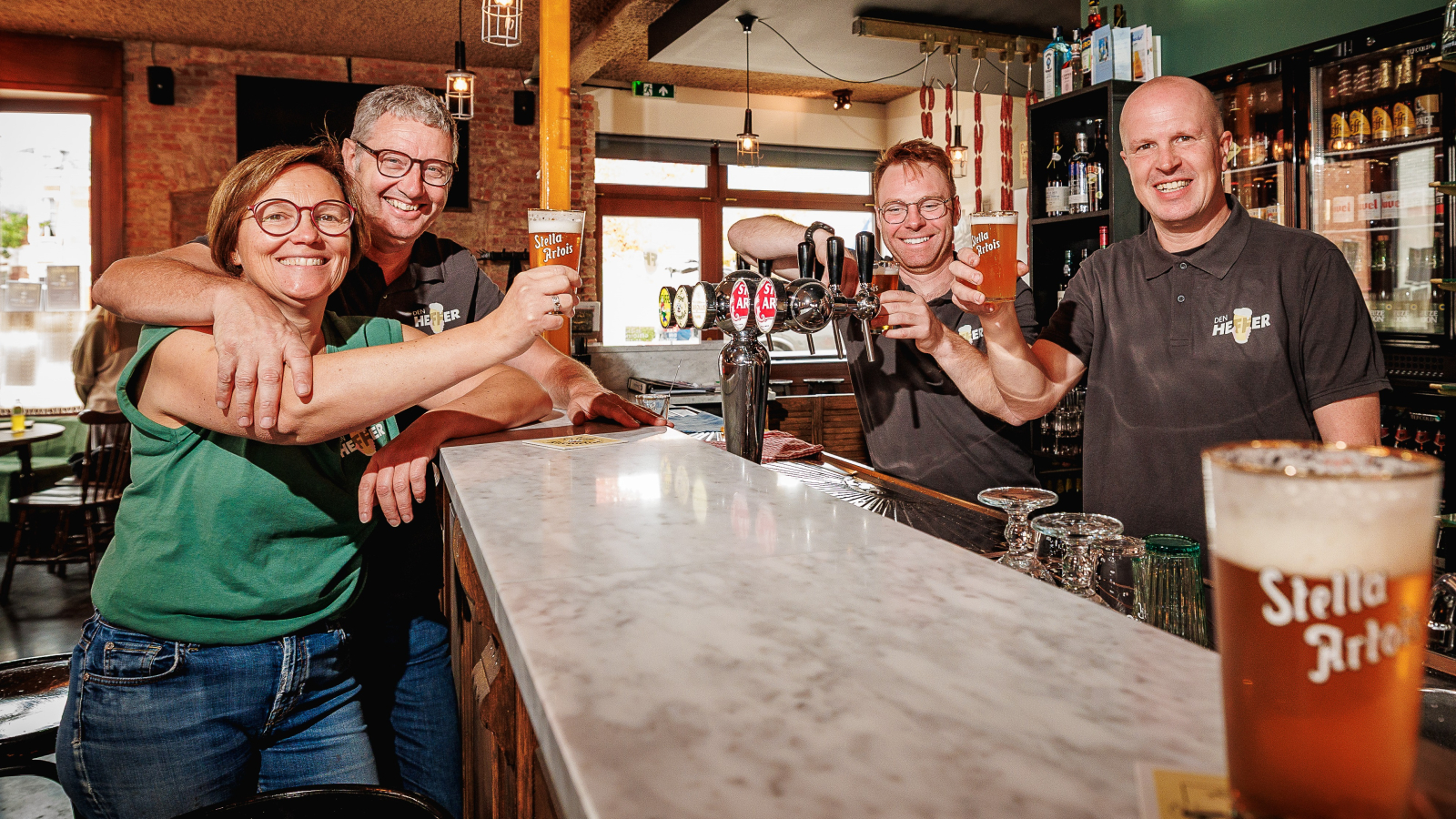 opening cafe den heffer in heffen