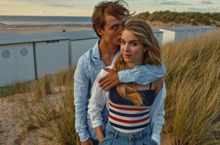 In Knokke off vertolkt Willem de Schryver de rol van Alexandre een agressieve hufter en Pommelien T