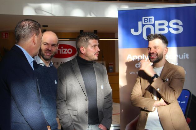 Jo De Rycke, directeur van Unizo, David Andries en Steven Teughels van BeJobs, en Prof. dr. Stijn Baert.
