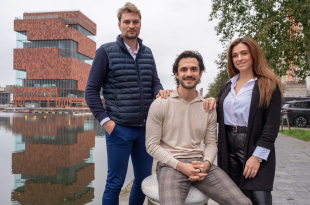Sales director Jurgen van Uffelen, zaakvoerder Mathia Palaia en Saskia Lenssens, manager bij Troom