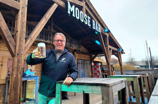 moose bar 1