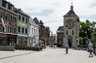 ILLUSTRATIONS CITY LIER