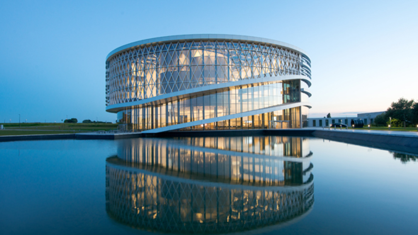 barco hoofdgebouw mooie foto