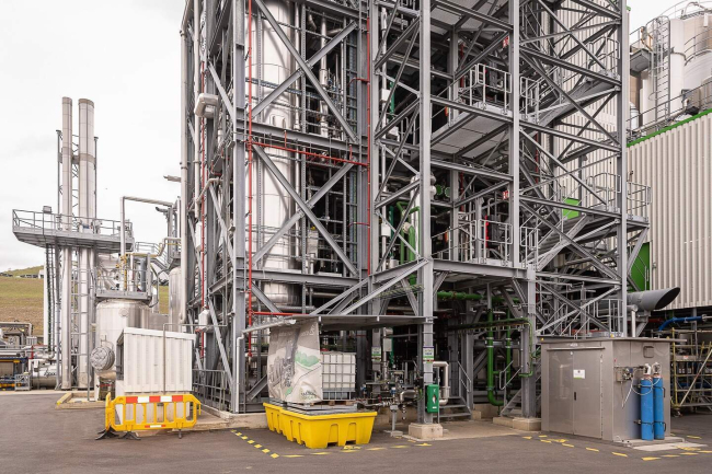 Een beeld van de Plastics2Chemicals-fabriek van Indaver in de Antwerpse haven