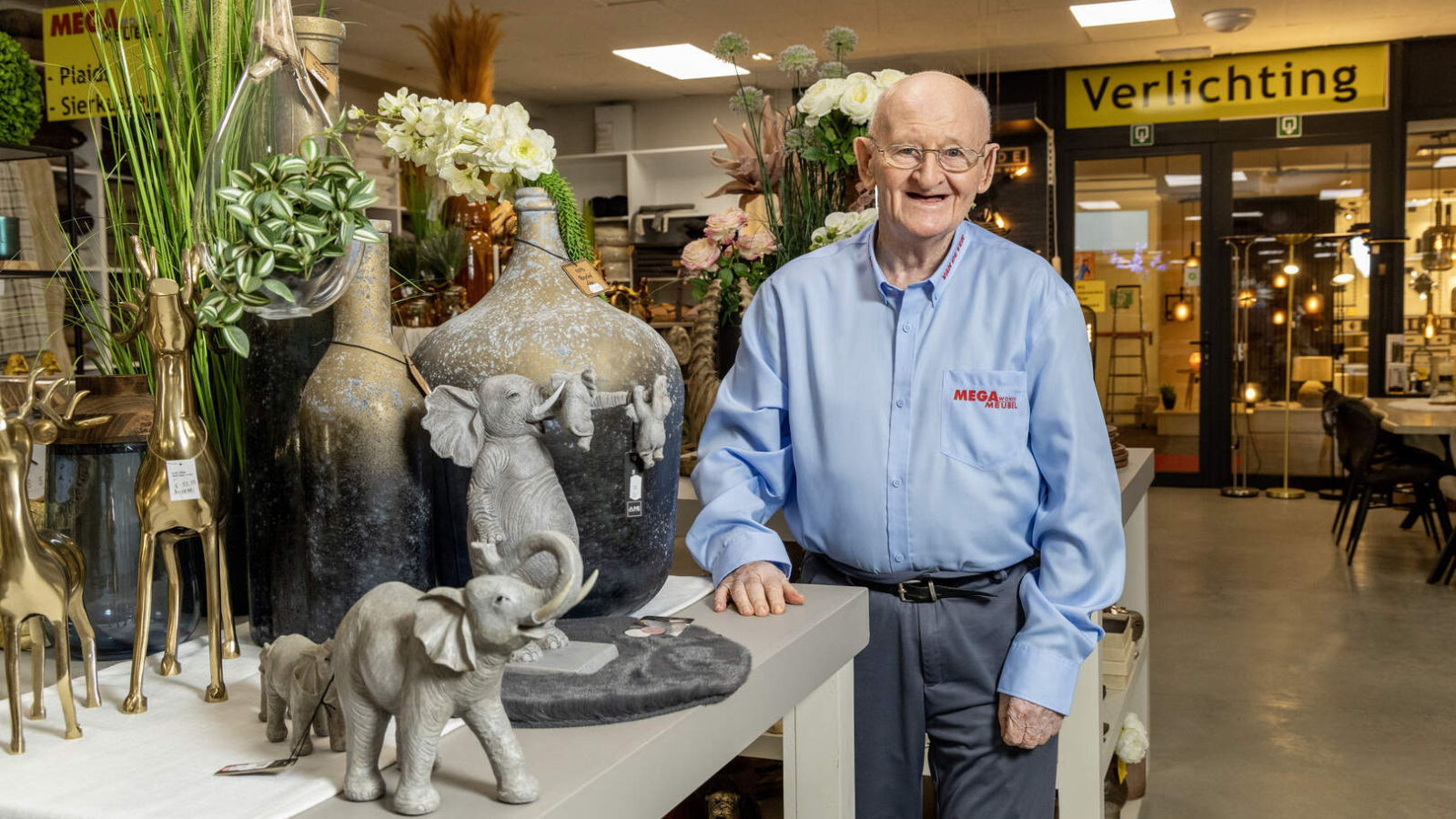 Frans Van de Ven en Rudi van Mega Meubel