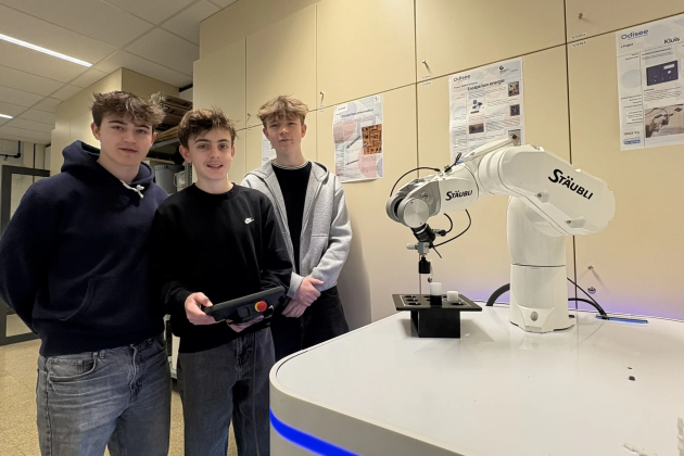 Jari, Tibe en Jargon nemen deel aan de VAL Robot Challenge