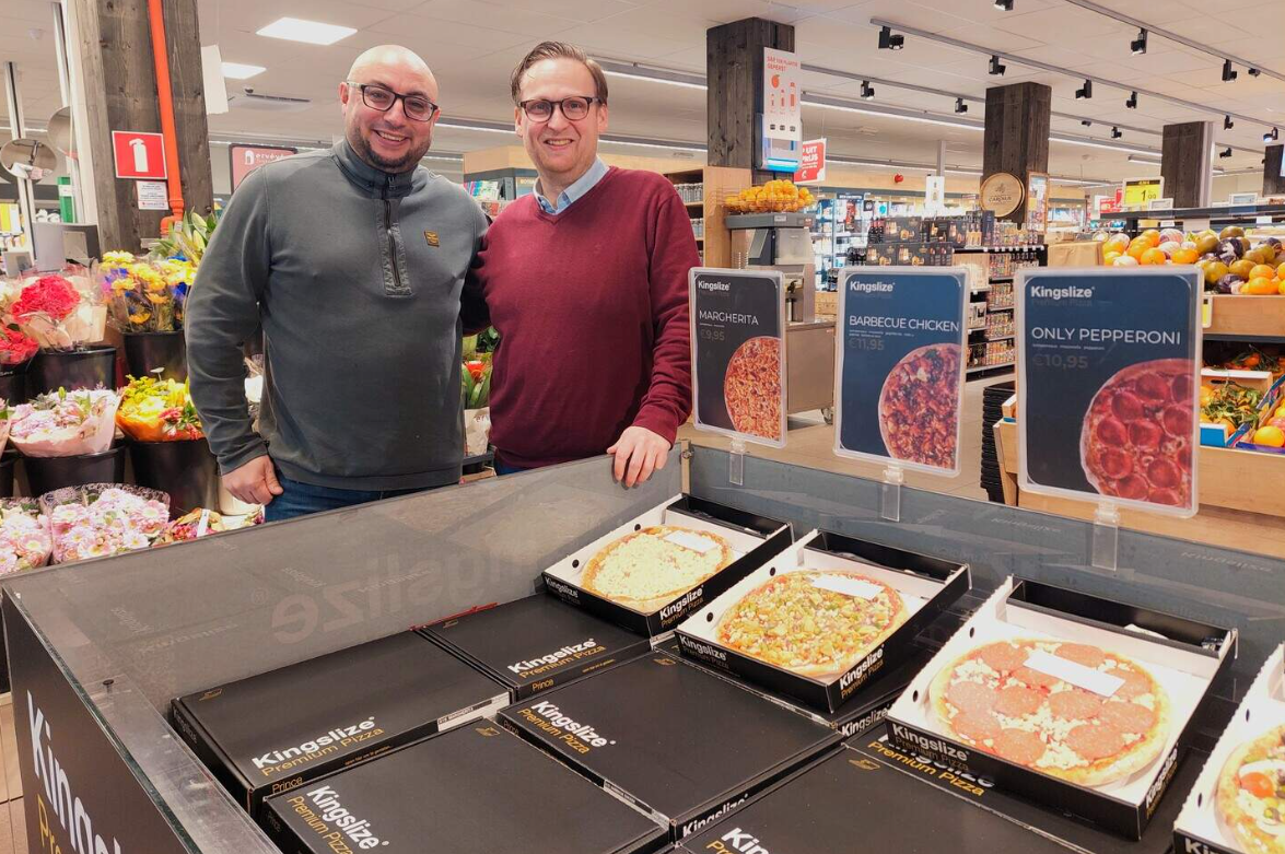 Kingslize Pizza voortaan ook te koop in Mechelse supermarkt: “We willen onze pizza’s nog dichter bij