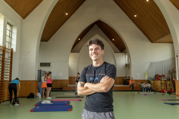 sportlessen Fit with Mickey-Michael Karetsas-foto joren de weerdt