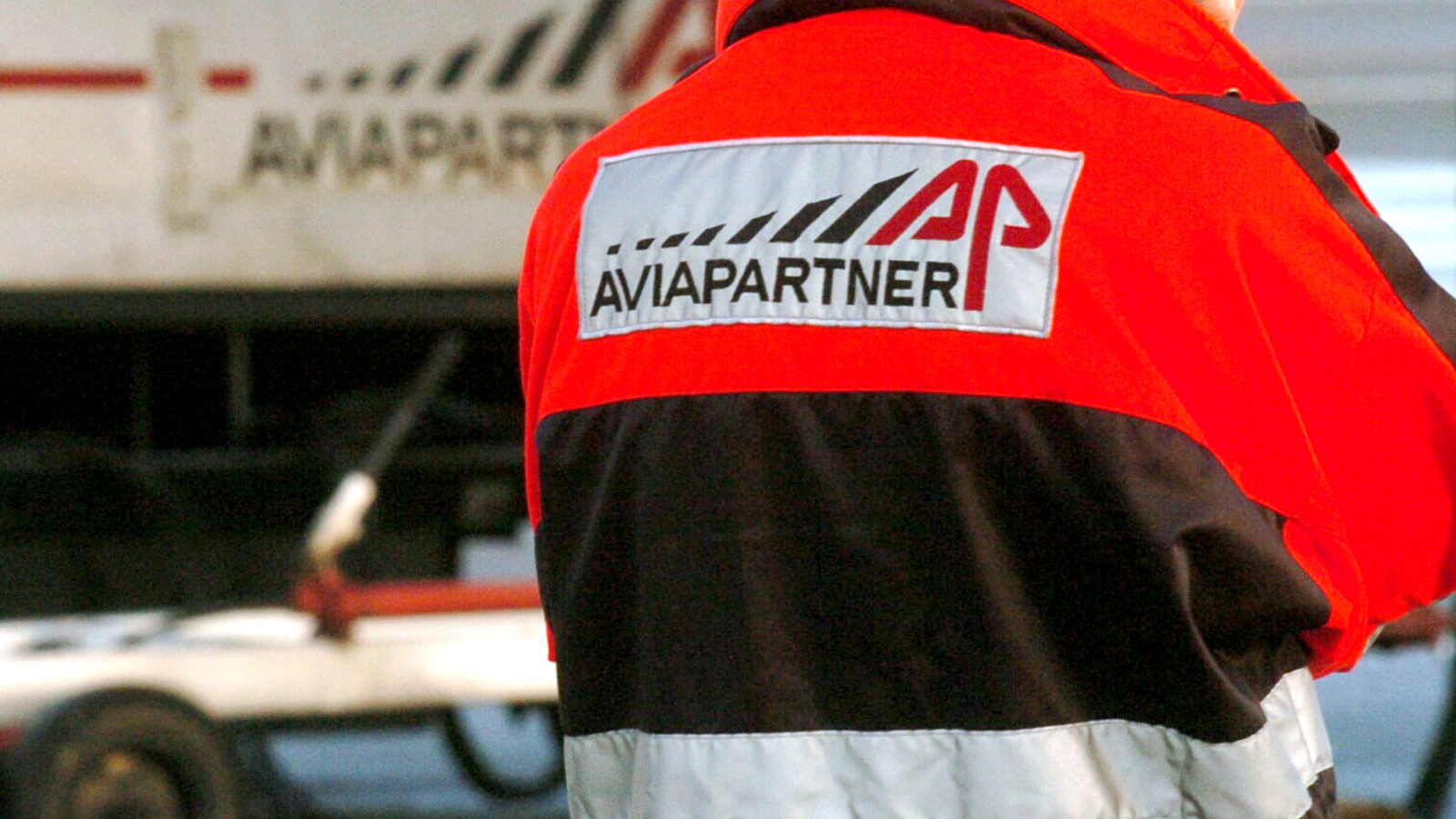 TRANSPORT-PLANES-AIR-ILLU-AVIAPARTNER-BRUCARGO-FREIGHT