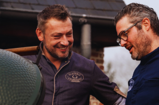 In Weelde wordt de kijkstal van Duroc de Kempen – ’t Perspektief op 6 en 7 maart tijdelijk omgevormd tot een pop-uprestaurant.