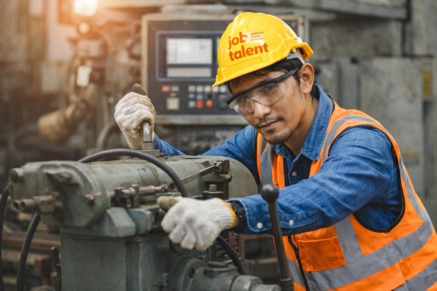 Technisch arbeider uit de Filipijnen