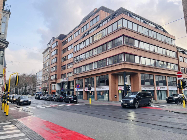 Het gebouw op de Mechelsesteenweg waarin Basic Fit huisde