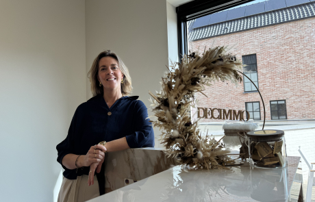 Jasmine Tegenbos, zaakvoerster van Decimmo Vastgoed.