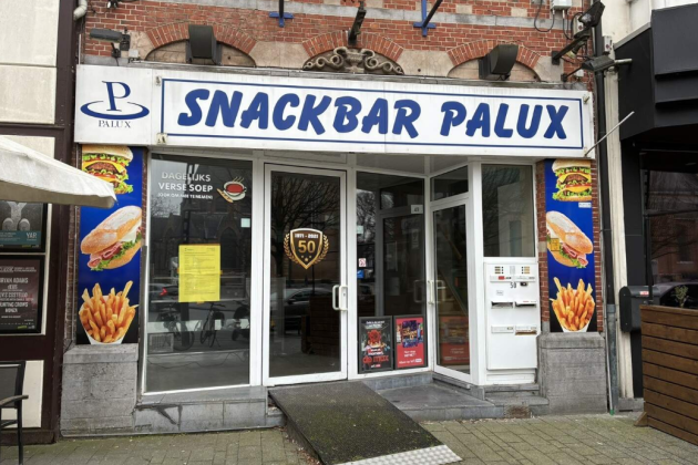 De bekende frituur Palux op de Grote Markt heropent over enkele weken.