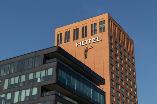 Van der Valk plant nieuw hotel aan A12