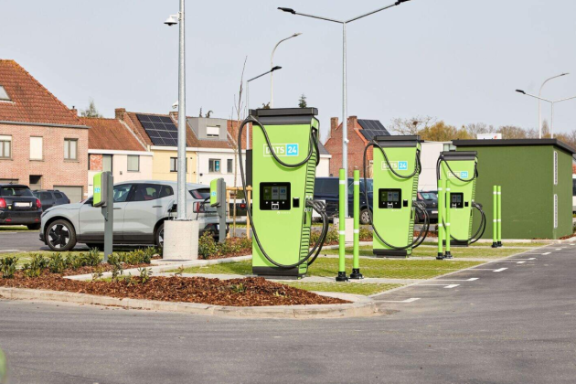 10 laadpunten van DATS 24 op de parking van Colruyt in Bouwel