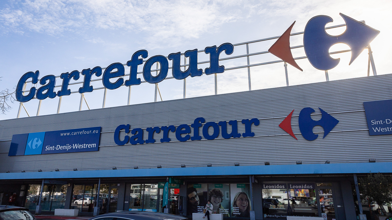 ECONOMY CARREFOUR SUPERMARKET ILLUSTRATIONS