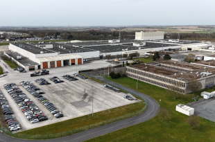 De Heylen Group heeft een aanbesteding gewonnen voor de reconversie van een deel van de voormalige site van Caterpillar in Gosselies, een deelgemeente van Charleroi.