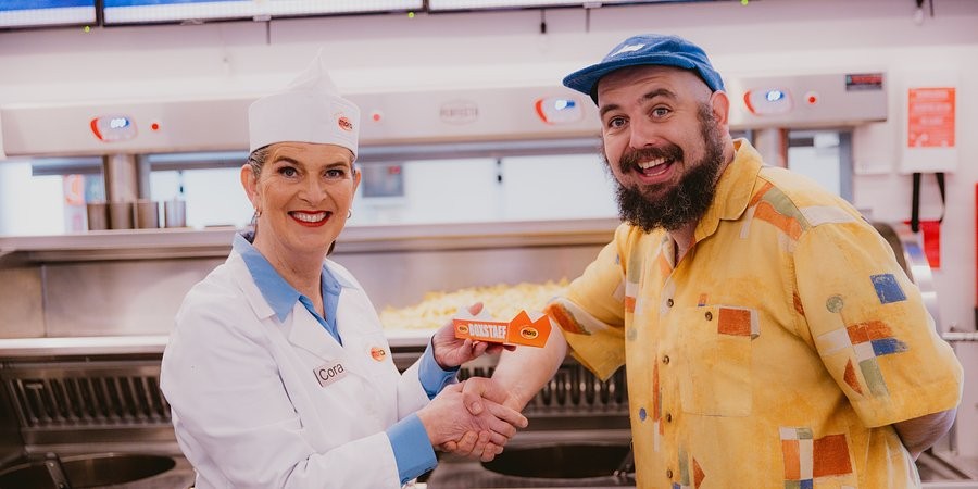 Bockie De Rapper Bockie De Repper lanceert eigen frituursnack - Made in