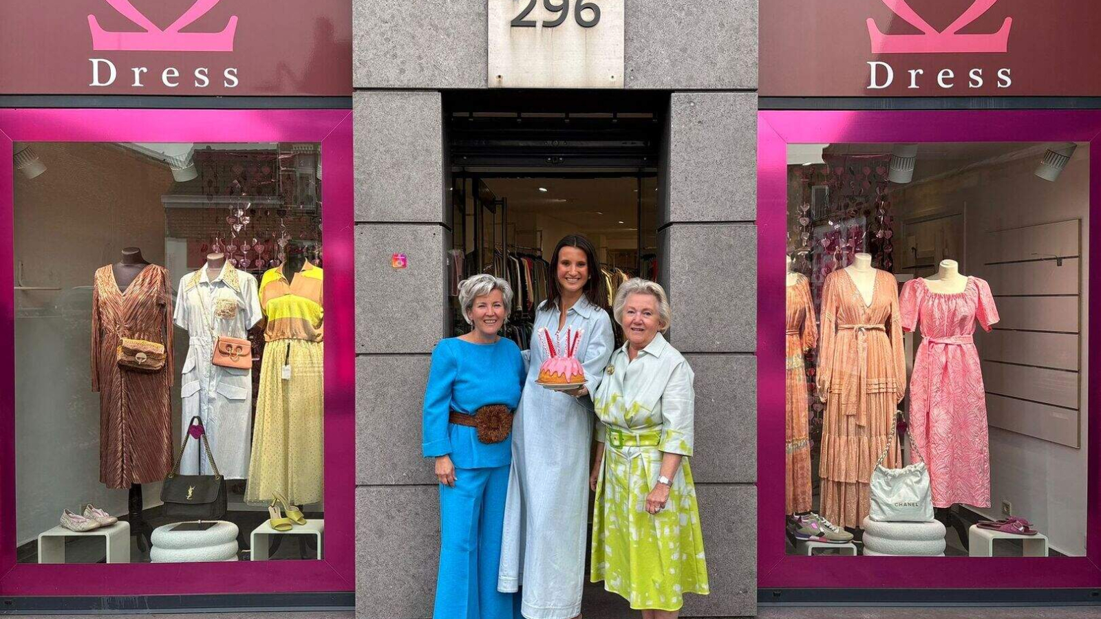 Eve (53), Yvonne (75) en Julie (27)