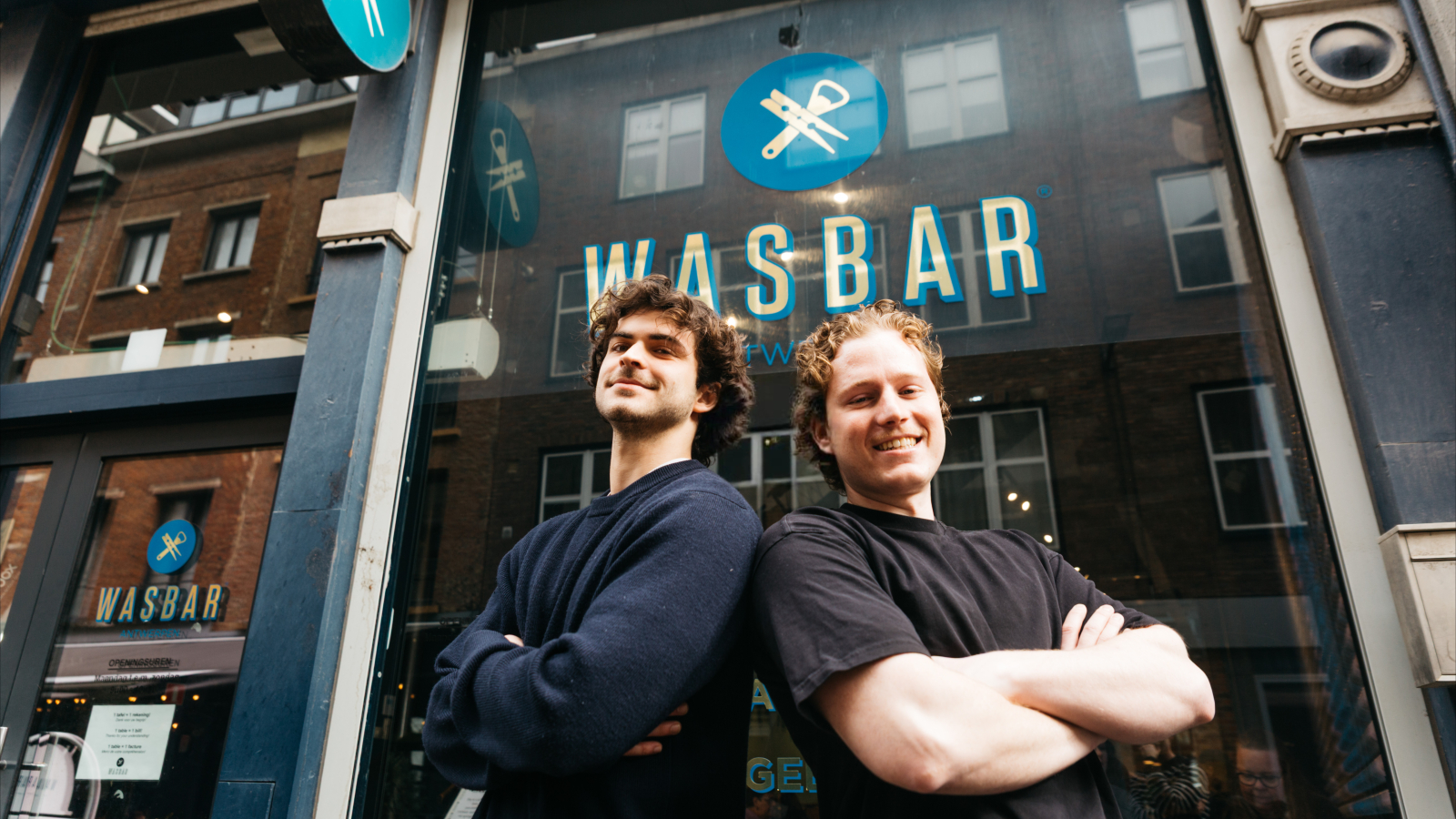Florjan en Jonathan openen eerste franchisewinkel van WASBAR in Antwerpen