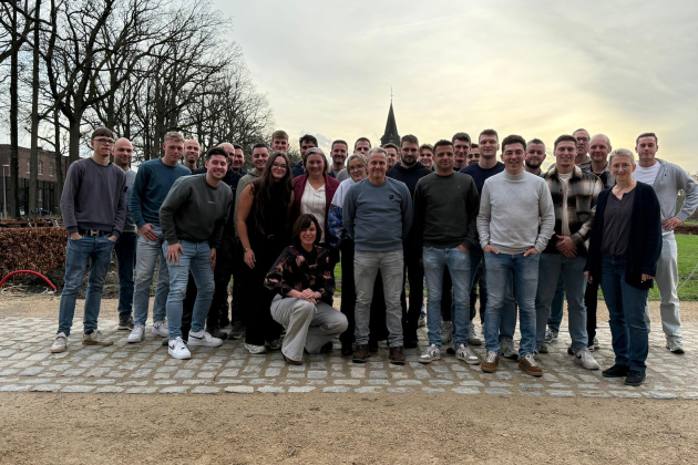 Groepsfoto Woestenborghs Bouwbedrijf