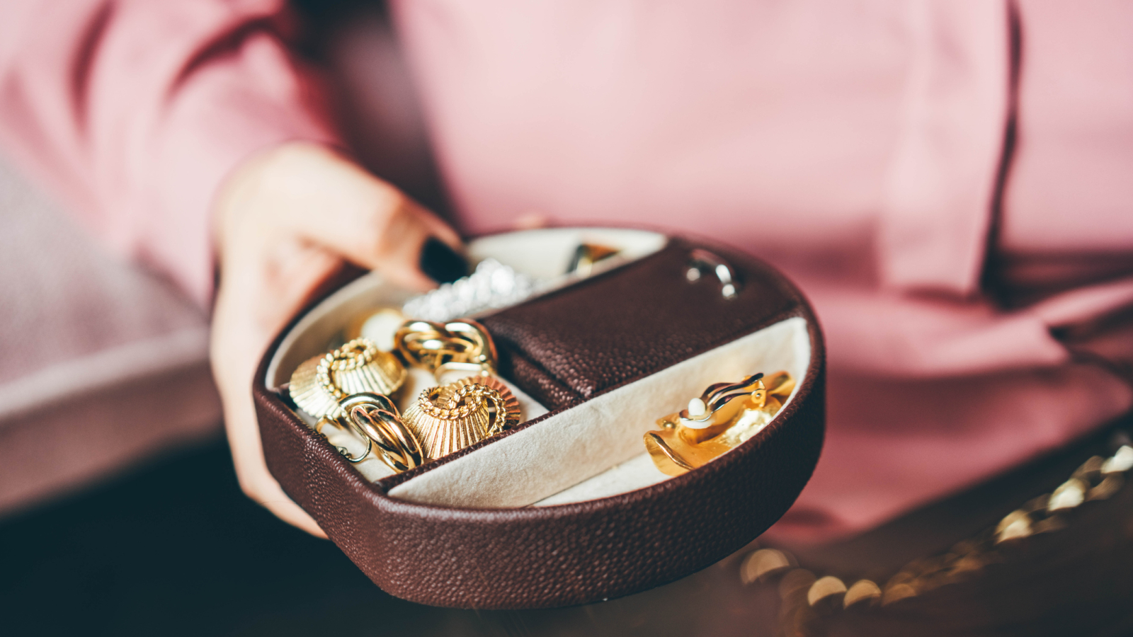 Groothandel in brandstoffen en sieradenmaker failliet in Antwerpen