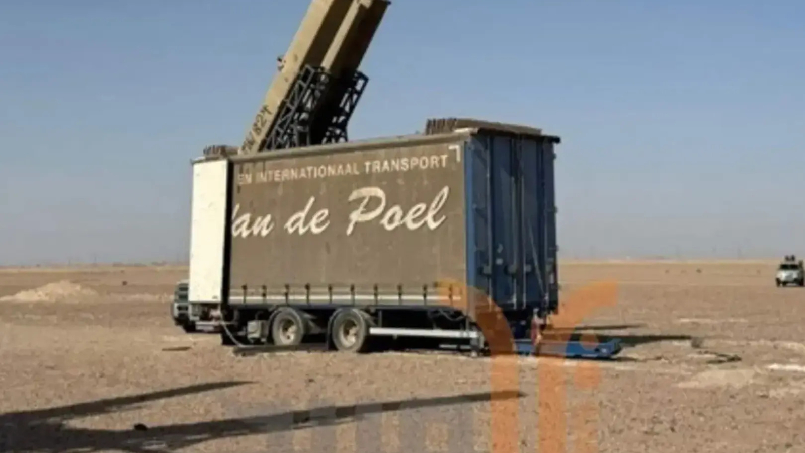 Oude trailer van Kempense transportfirma omgevormd tot lanceerplaform voor raketten